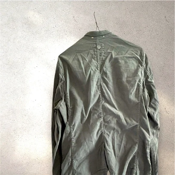 RAER/ RARE Rag Restyle Recycle Button Down Sleeve Less Women Size Medium - Picture 4 of 9